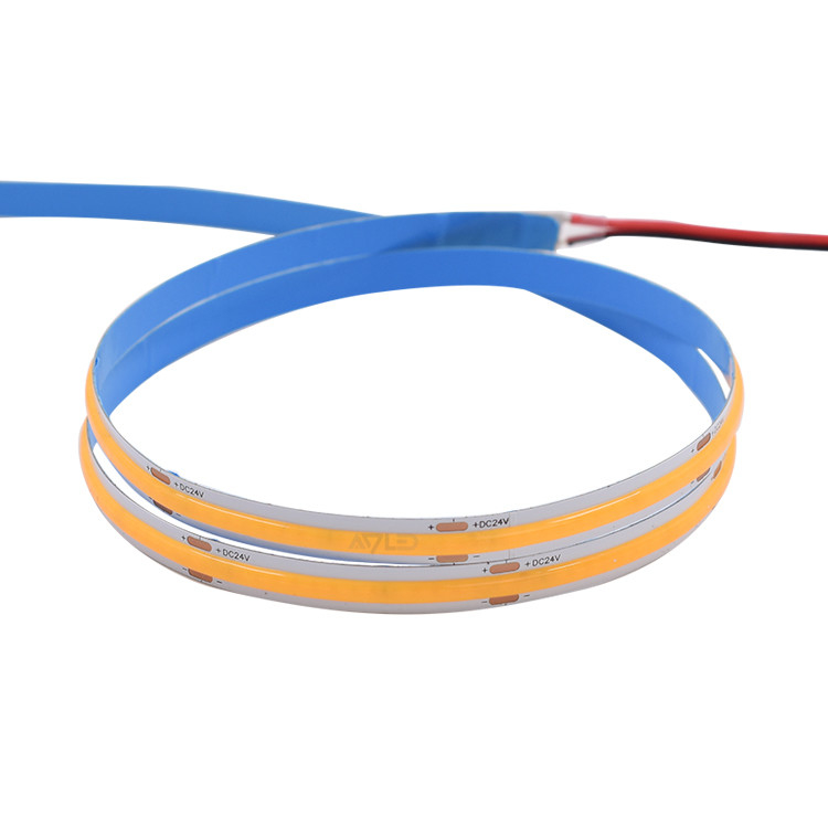 320 đèn LED COB Dải ánh sáng Đám trắng ấm áp 6500K Nhiệt độ màu sắc CE RoHS chứng nhận 3- 12V/24V